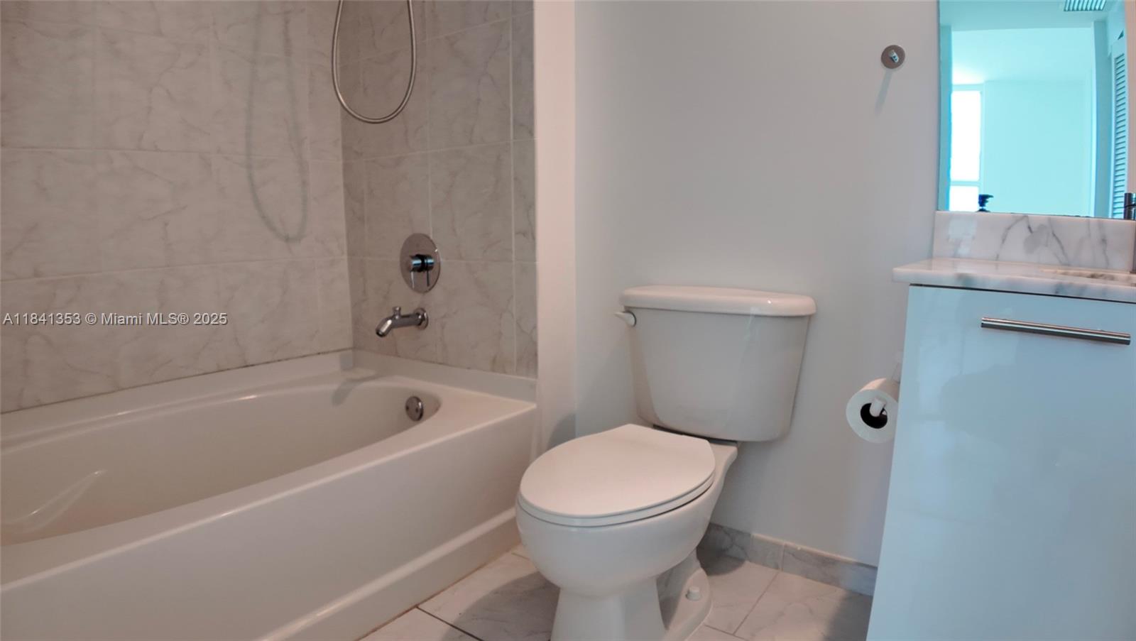 950 Brickell Bay Dr 3106