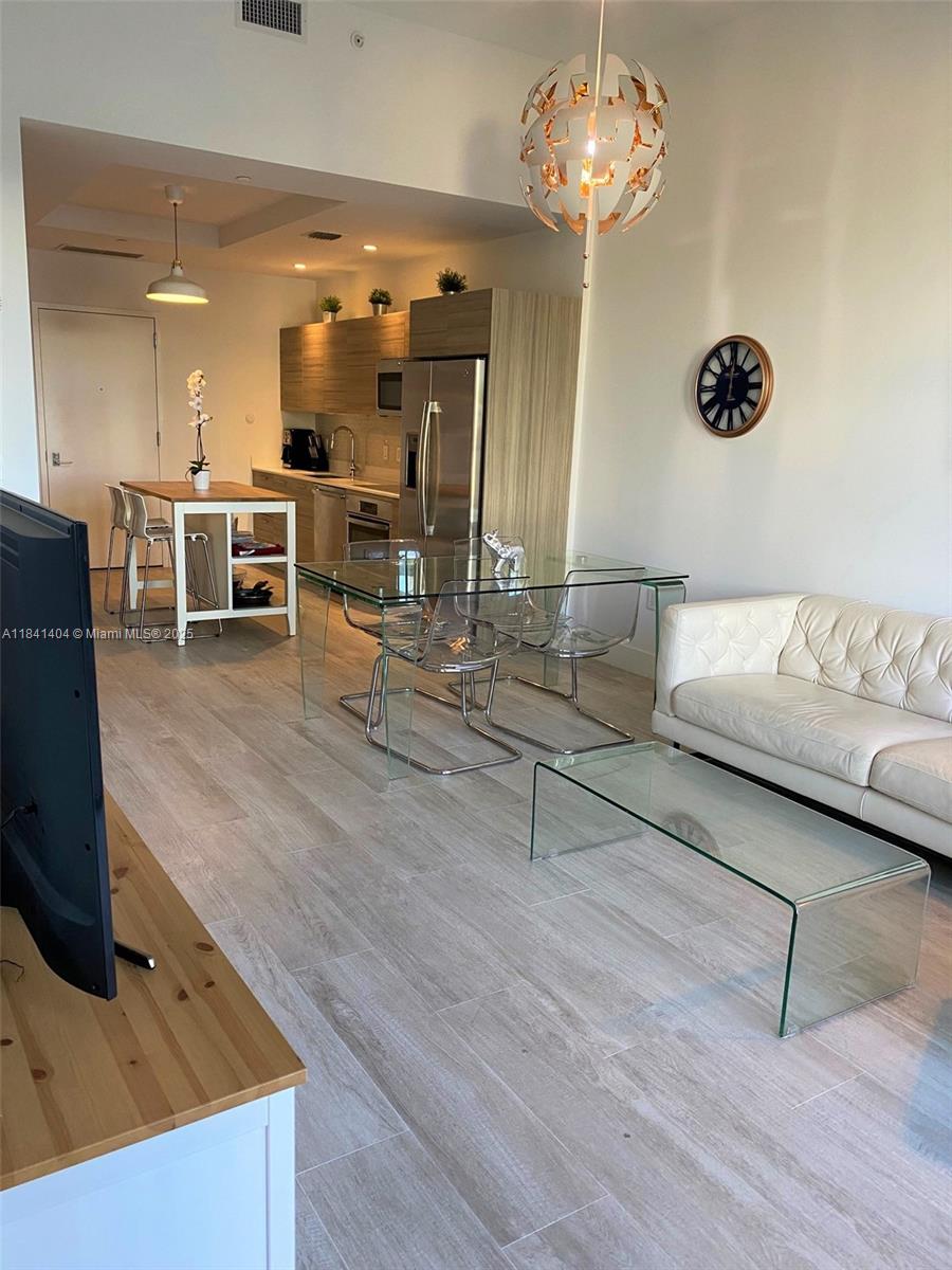 121 NE 34th St #L205, Miami FL 33137