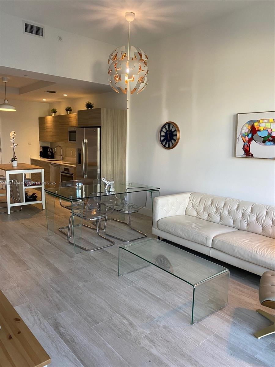 121 NE 34th St #L205, Miami FL 33137