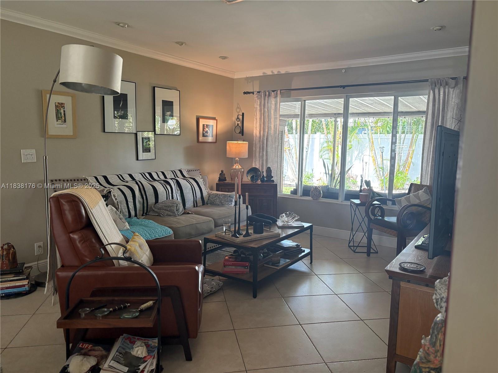 4730 NE 3rd Ter, Oakland Park, Florida image 2