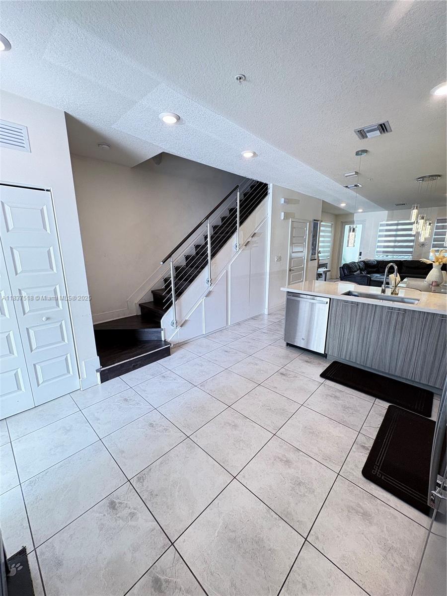 6421 NW 102nd Path #104, Doral, Florida image 10