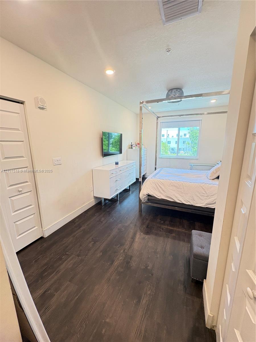6421 NW 102nd Path #104, Doral, Florida image 12