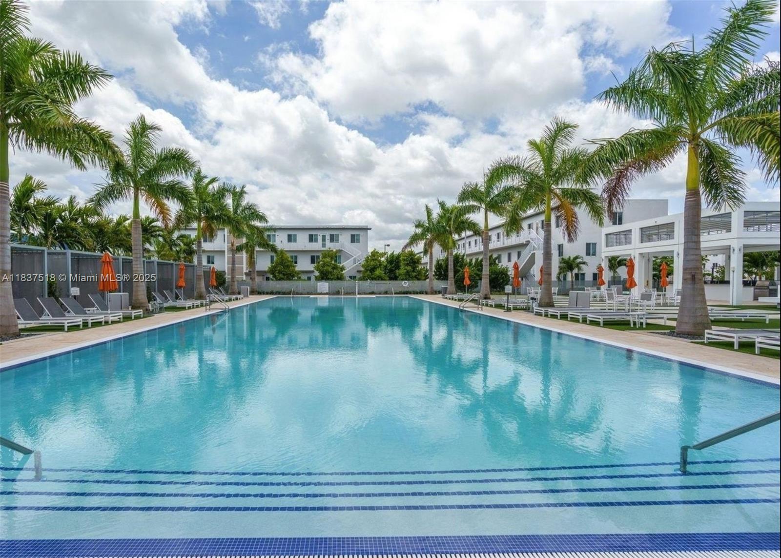 6421 NW 102nd Path #104, Doral, Florida image 27