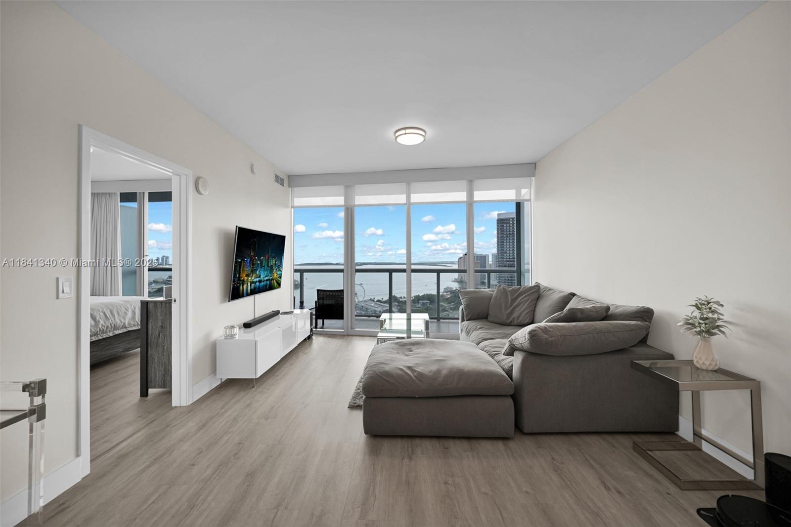 888 Biscayne Blvd #4102, Miami FL 33132