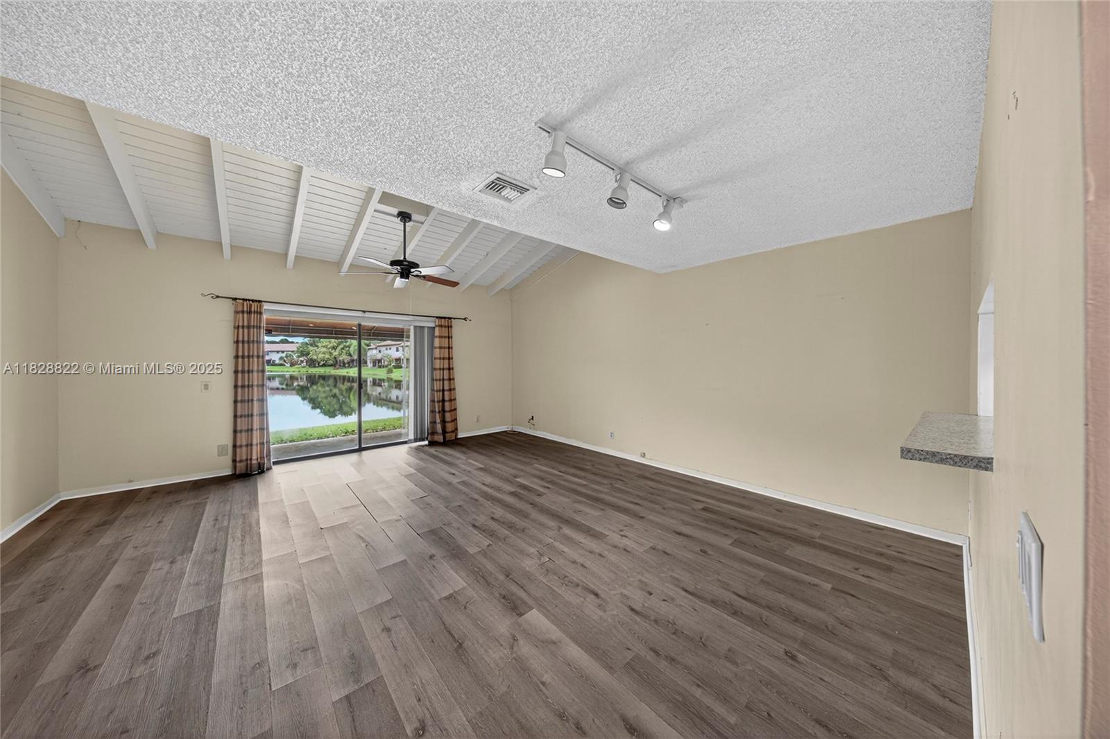 9086 Vineyard Lake Dr, Plantation, Florida image 16