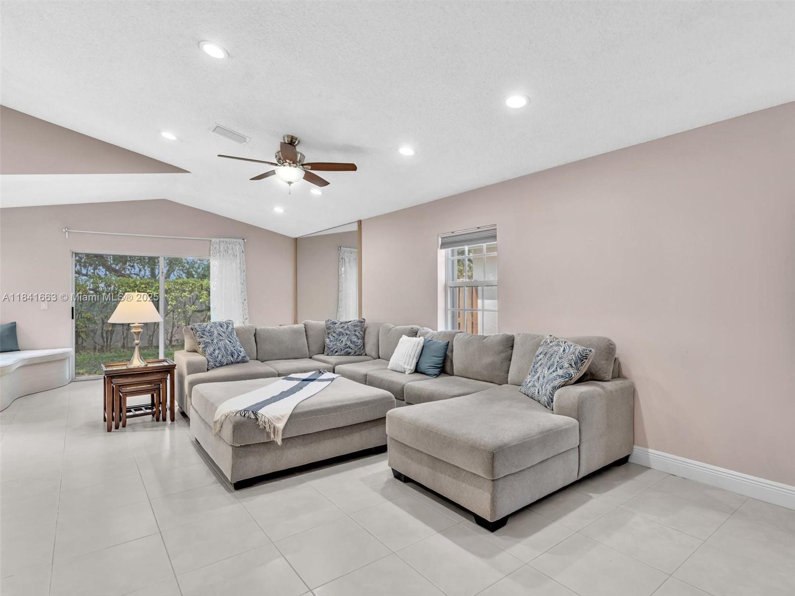 102 Gables Blvd, Weston, Florida image 12
