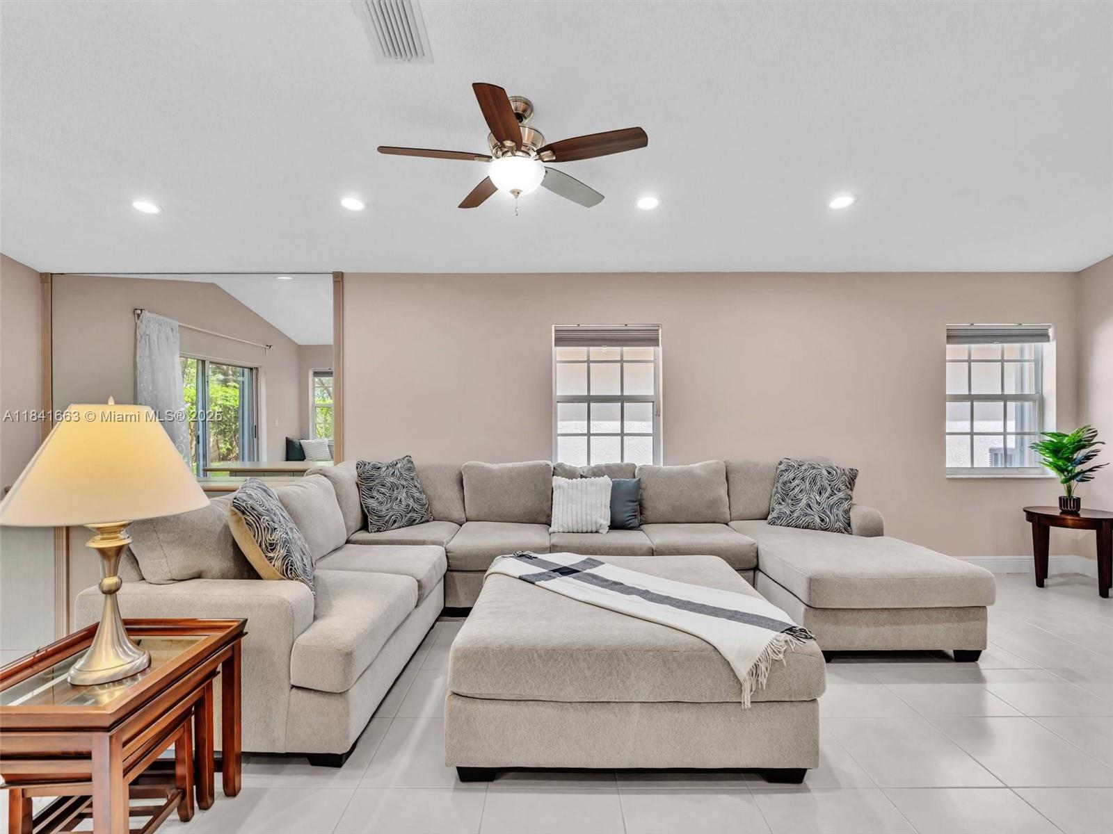 102 Gables Blvd, Weston, Florida image 13