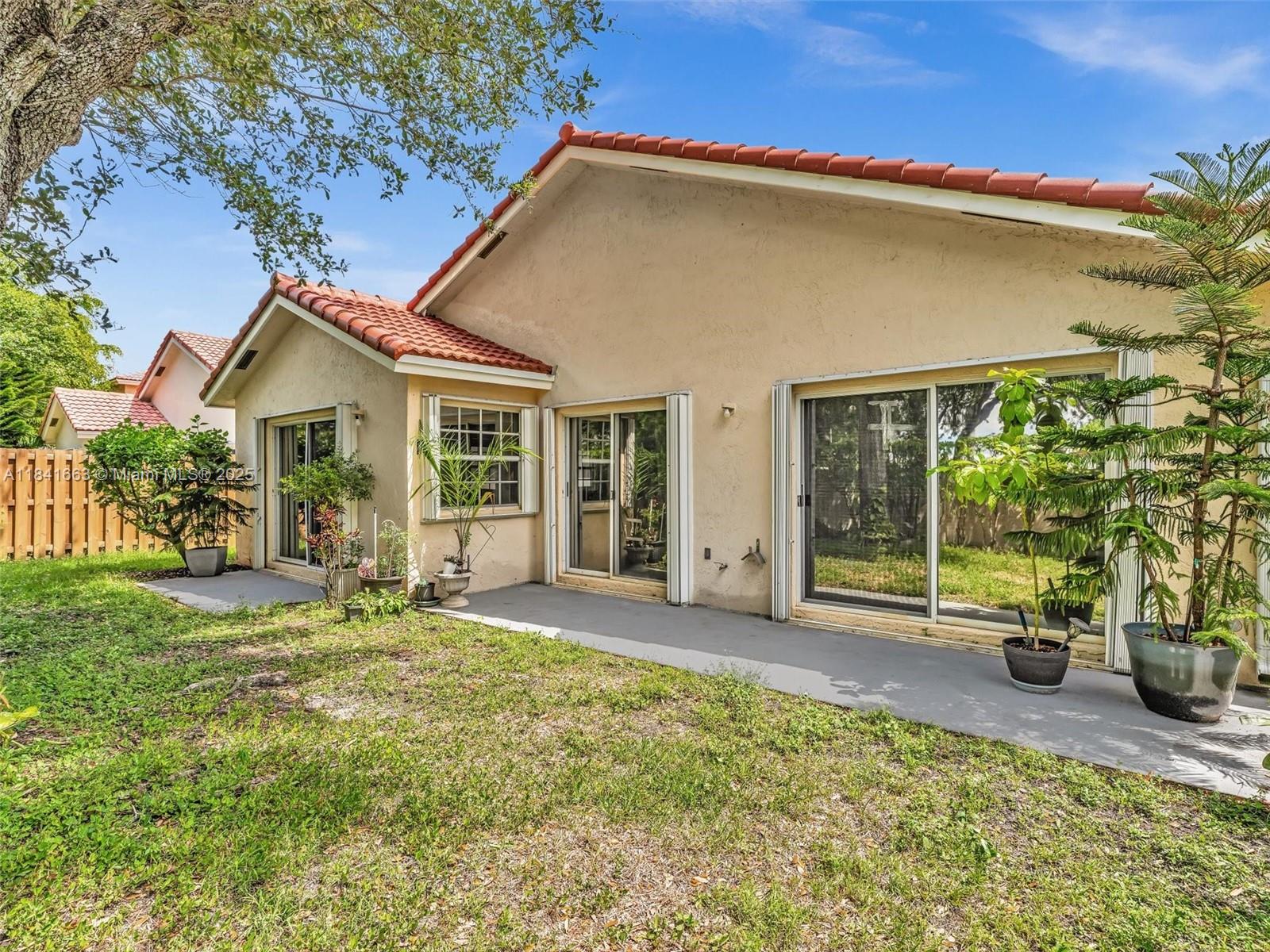 102 Gables Blvd, Weston, Florida image 27
