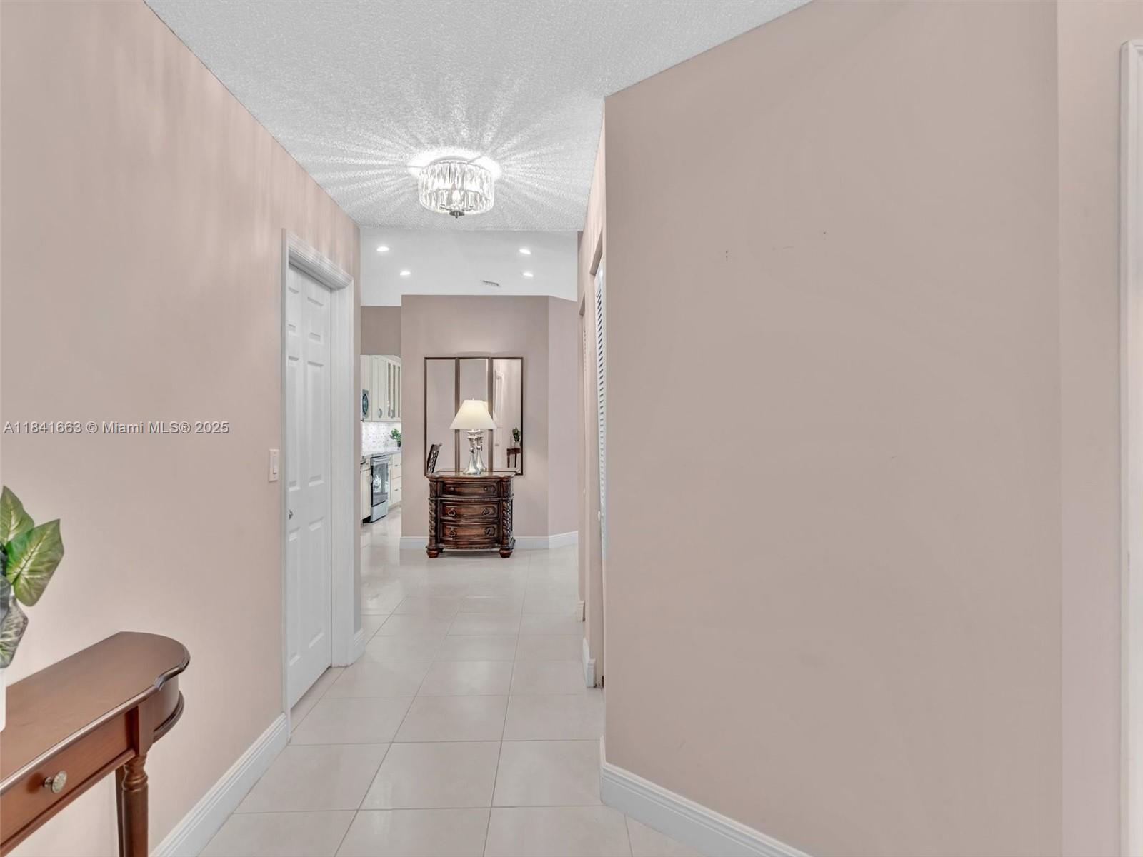 102 Gables Blvd, Weston, Florida image 4