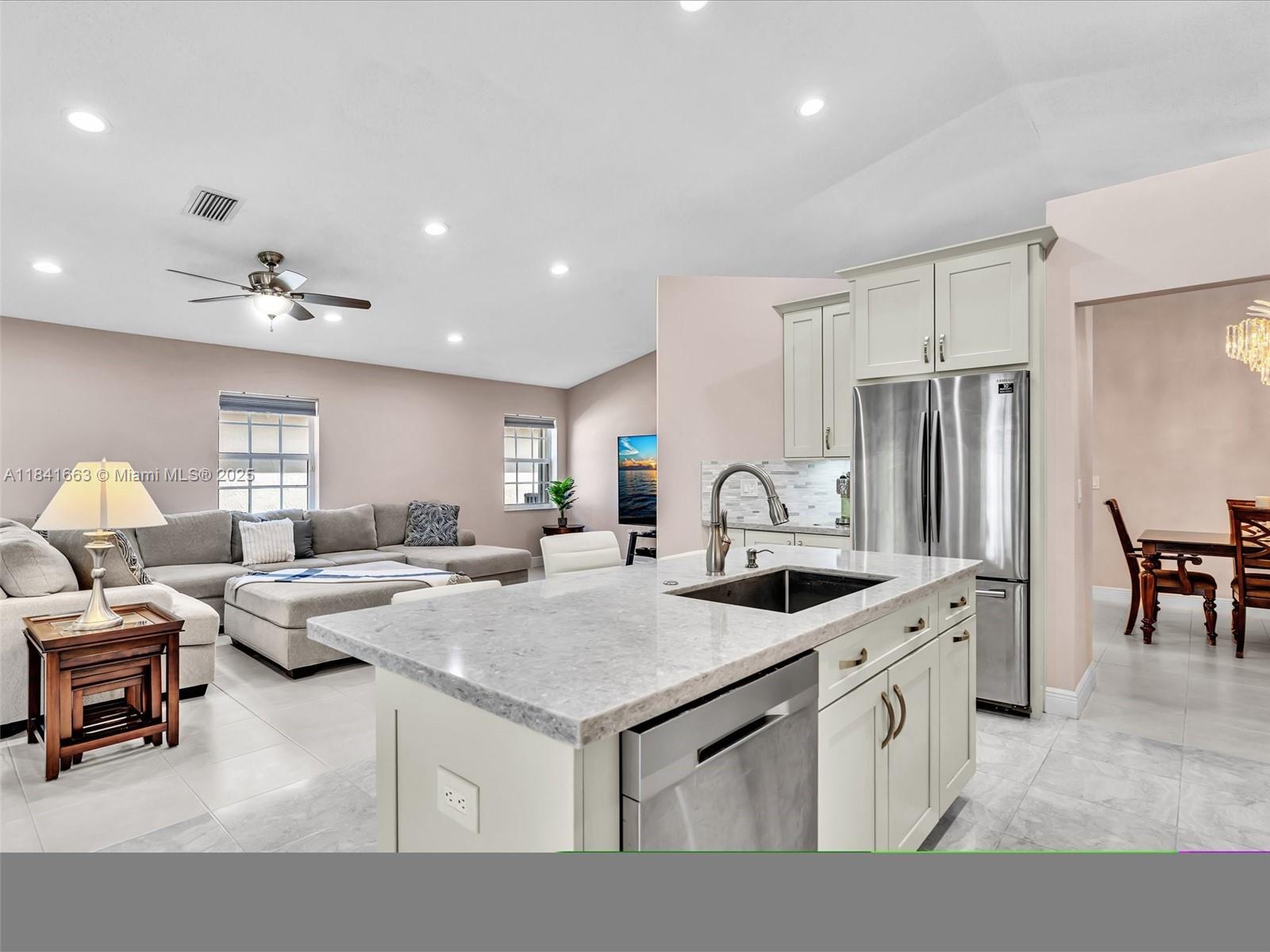 102 Gables Blvd, Weston, Florida image 9