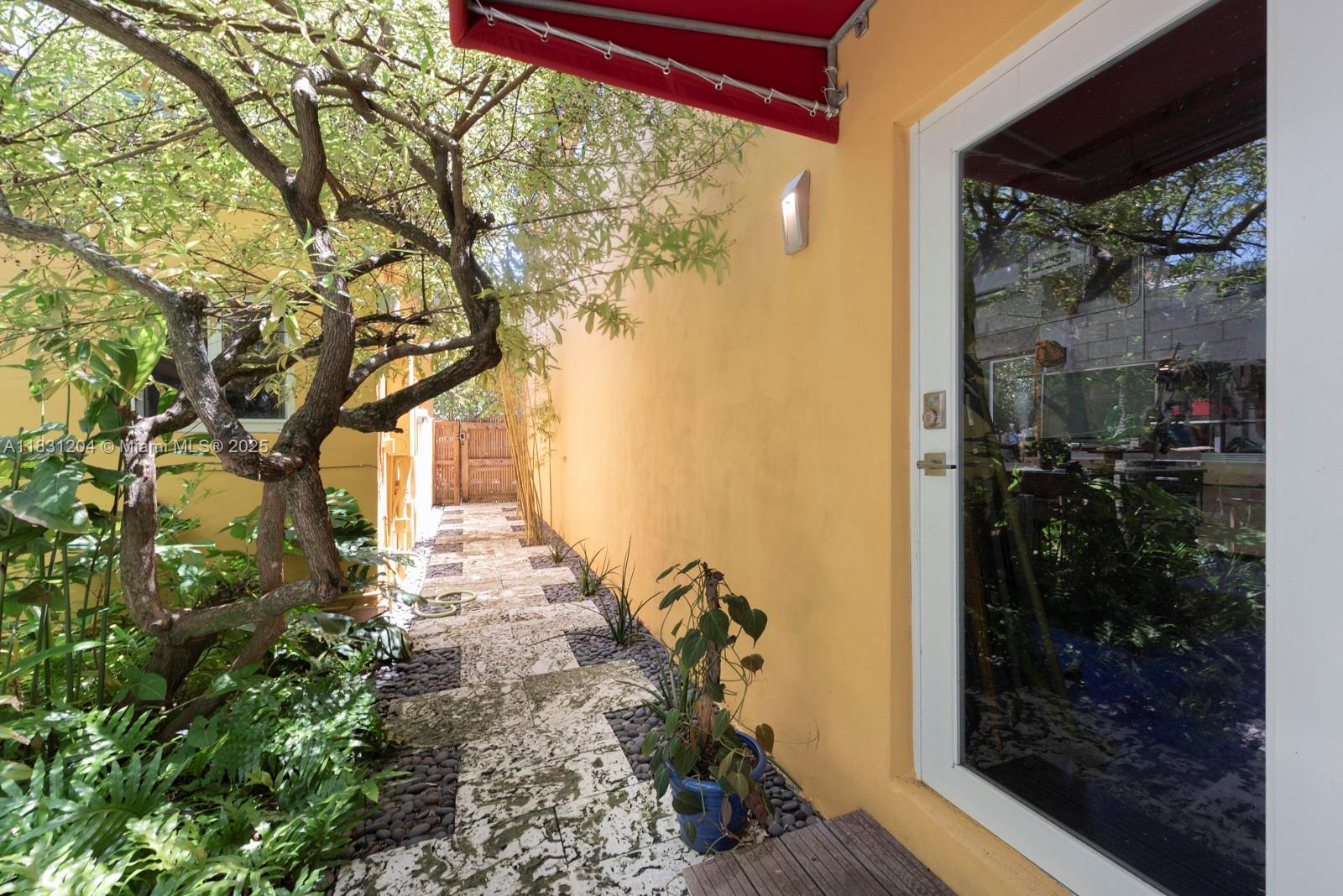 855 NE 111th St, Biscayne Park, Florida image 23