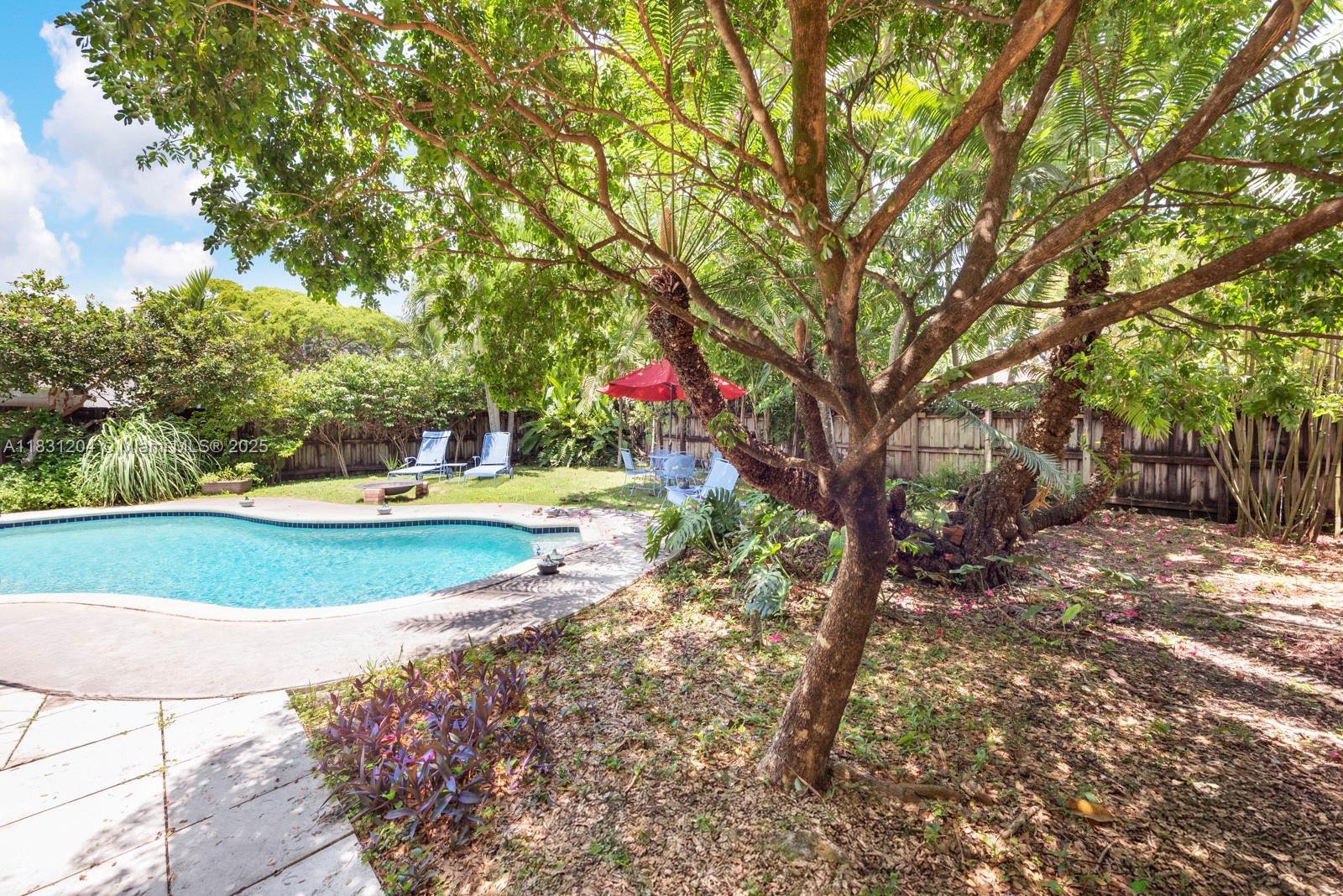 855 NE 111th St, Biscayne Park, Florida image 28