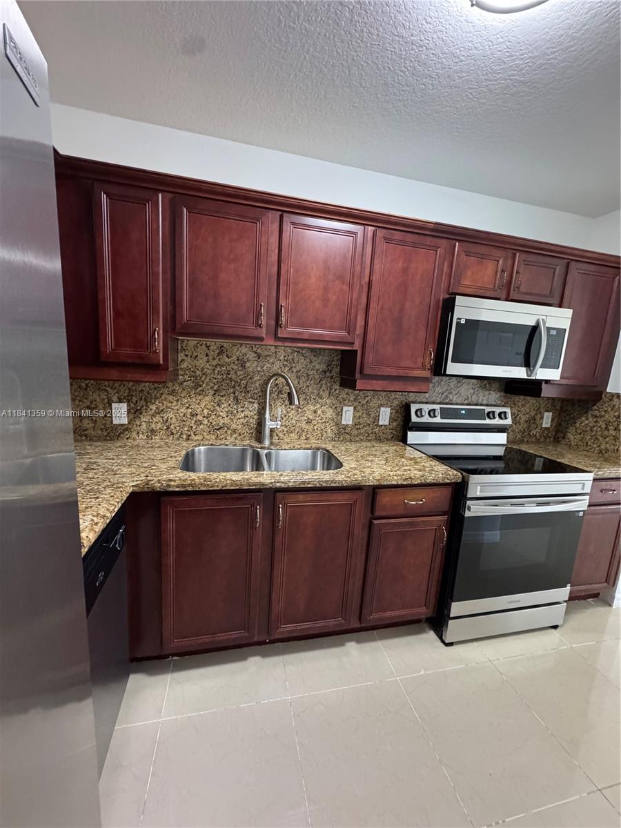 Property photo # 4