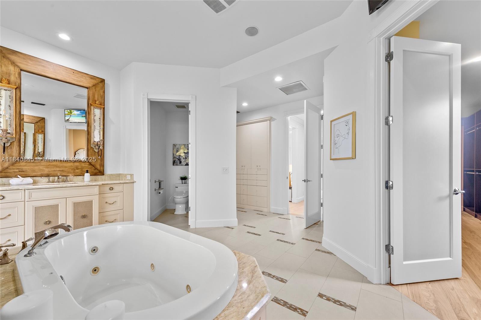 2684 Riviera Ct, Weston, Florida image 13