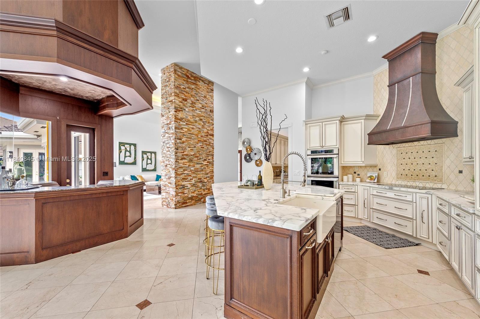 2684 Riviera Ct, Weston, Florida image 15