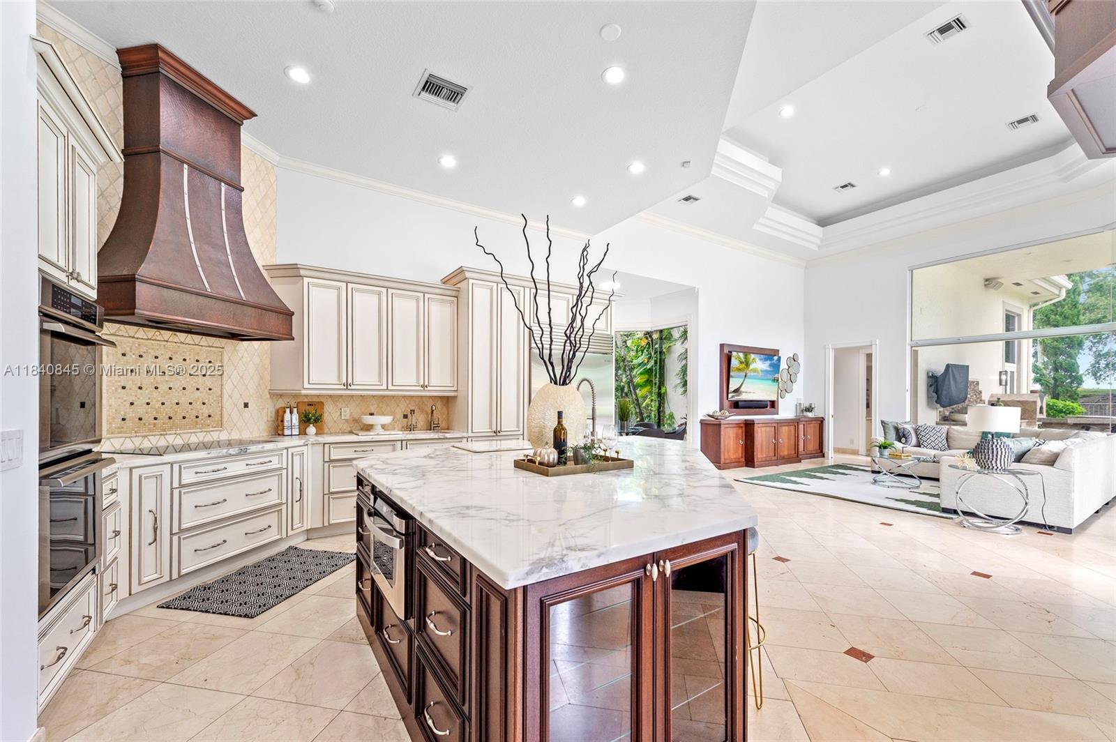 2684 Riviera Ct, Weston, Florida image 16