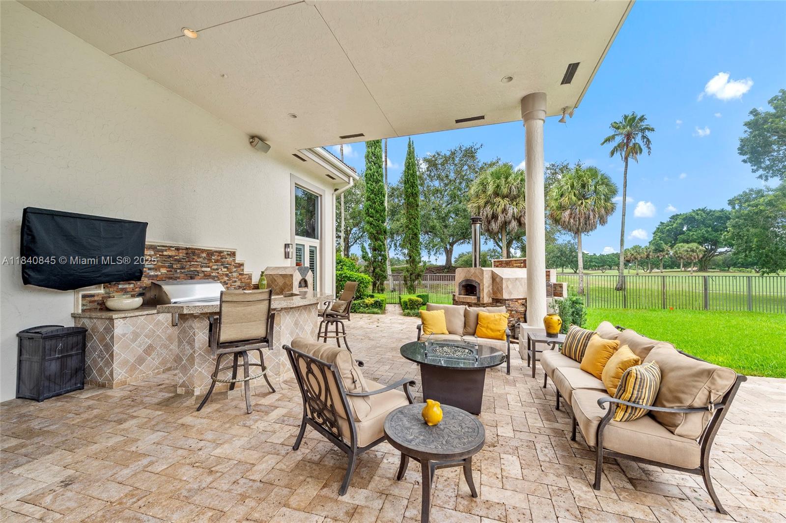 2684 Riviera Ct, Weston, Florida image 30