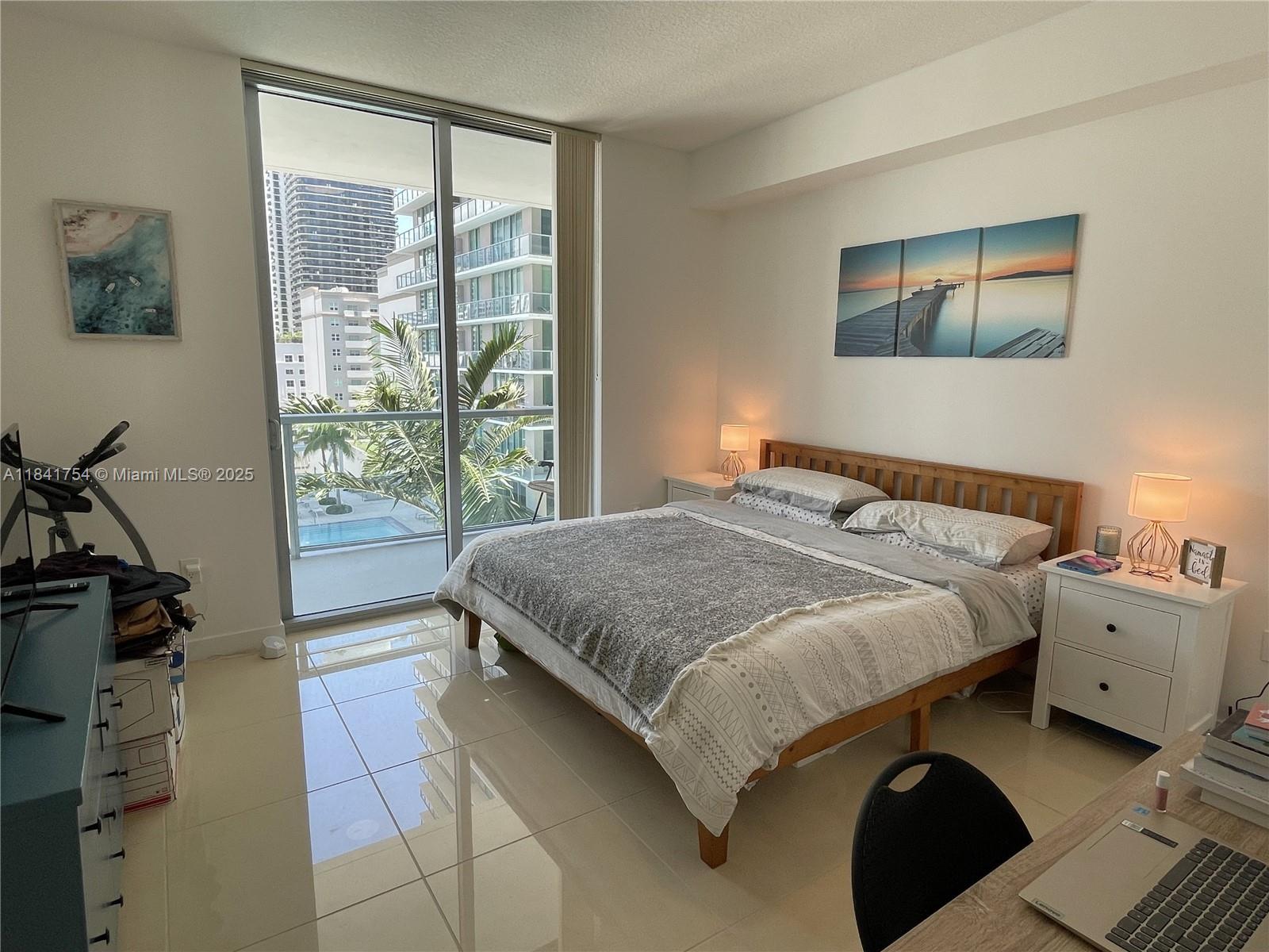 79 SW 12th St #1211-S, Miami FL 33130