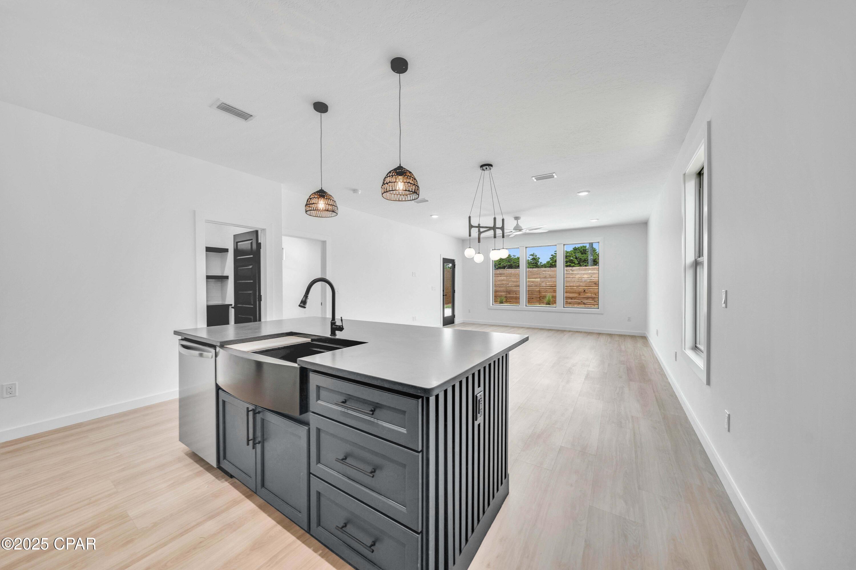 Image 10 For 20914 Lakeview Drive