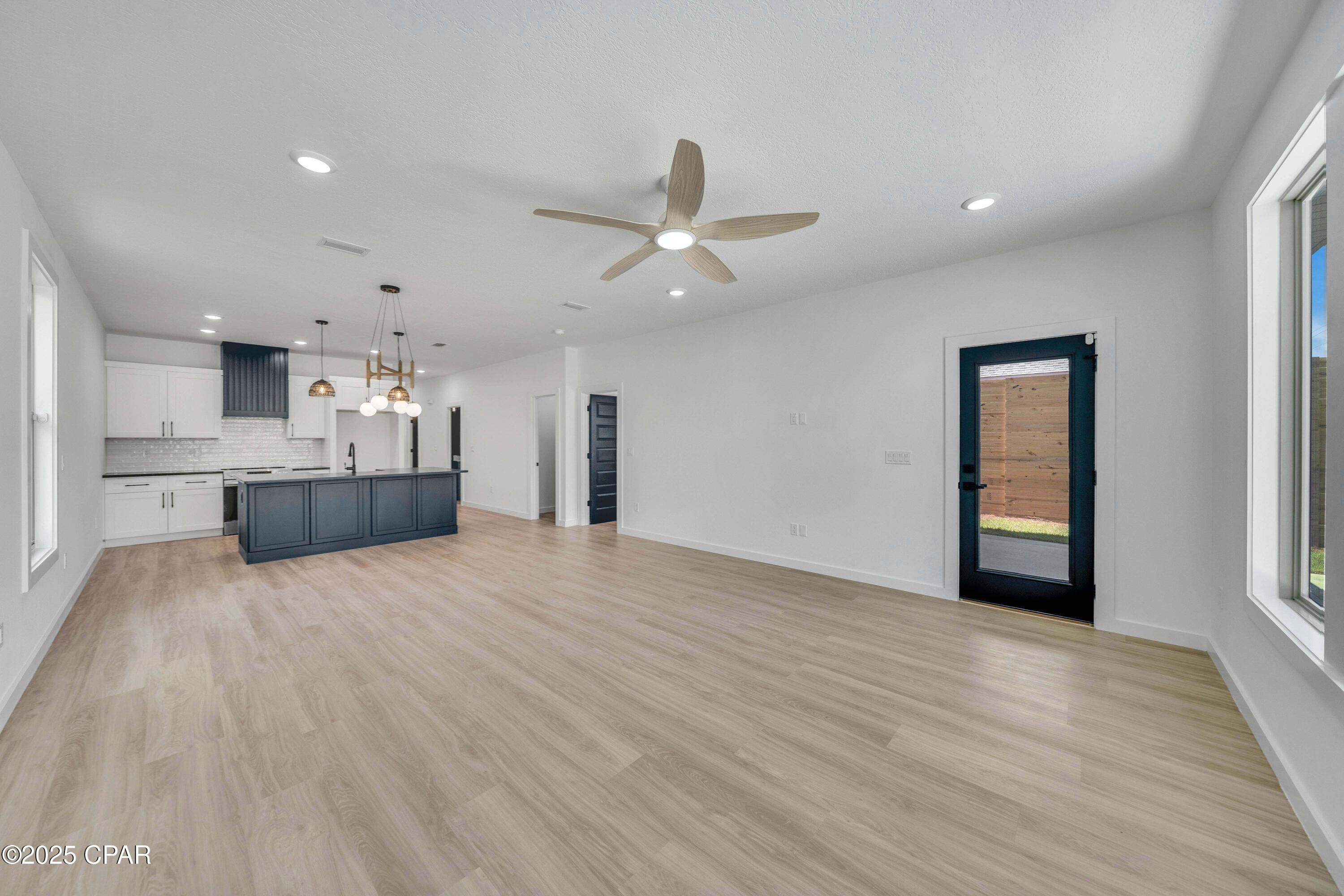Image 16 For 20914 Lakeview Drive