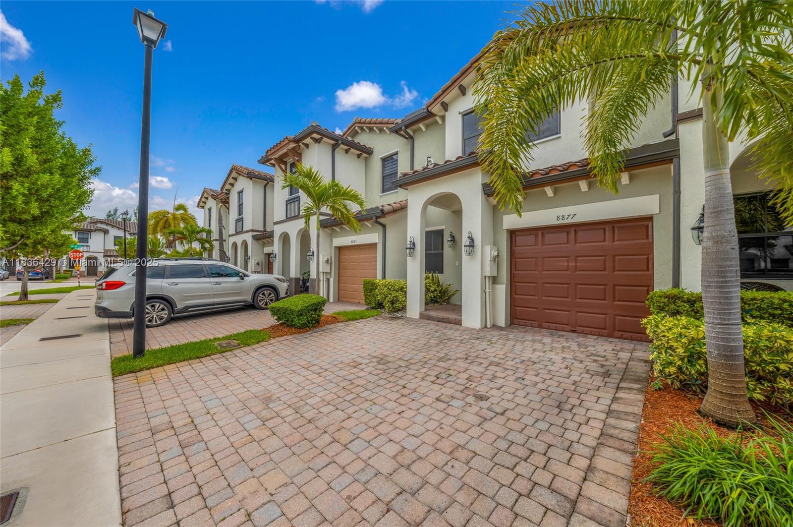 8877 NW 103rd Ave, Doral, Florida image 2