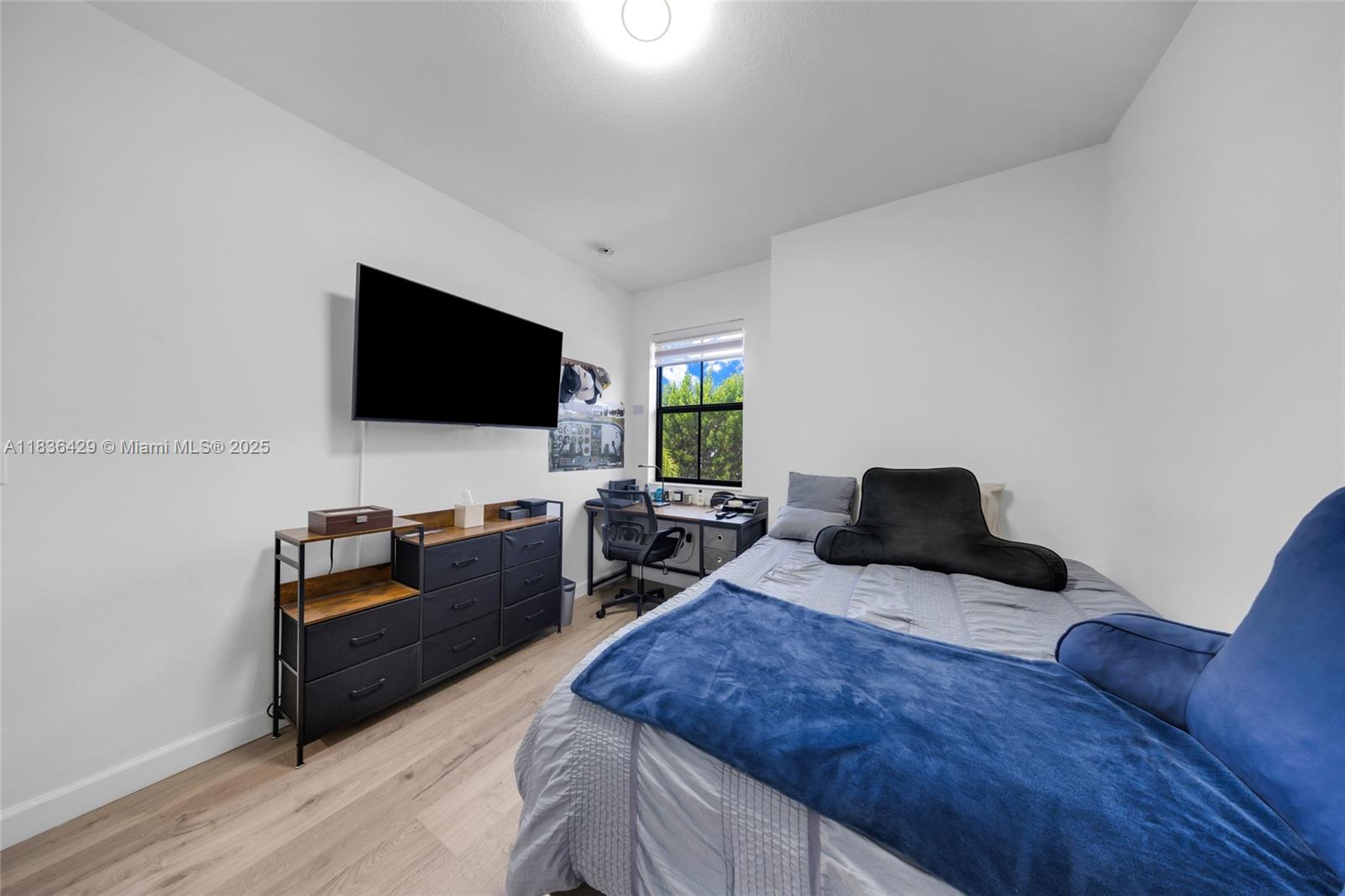 8877 NW 103rd Ave, Doral, Florida image 31