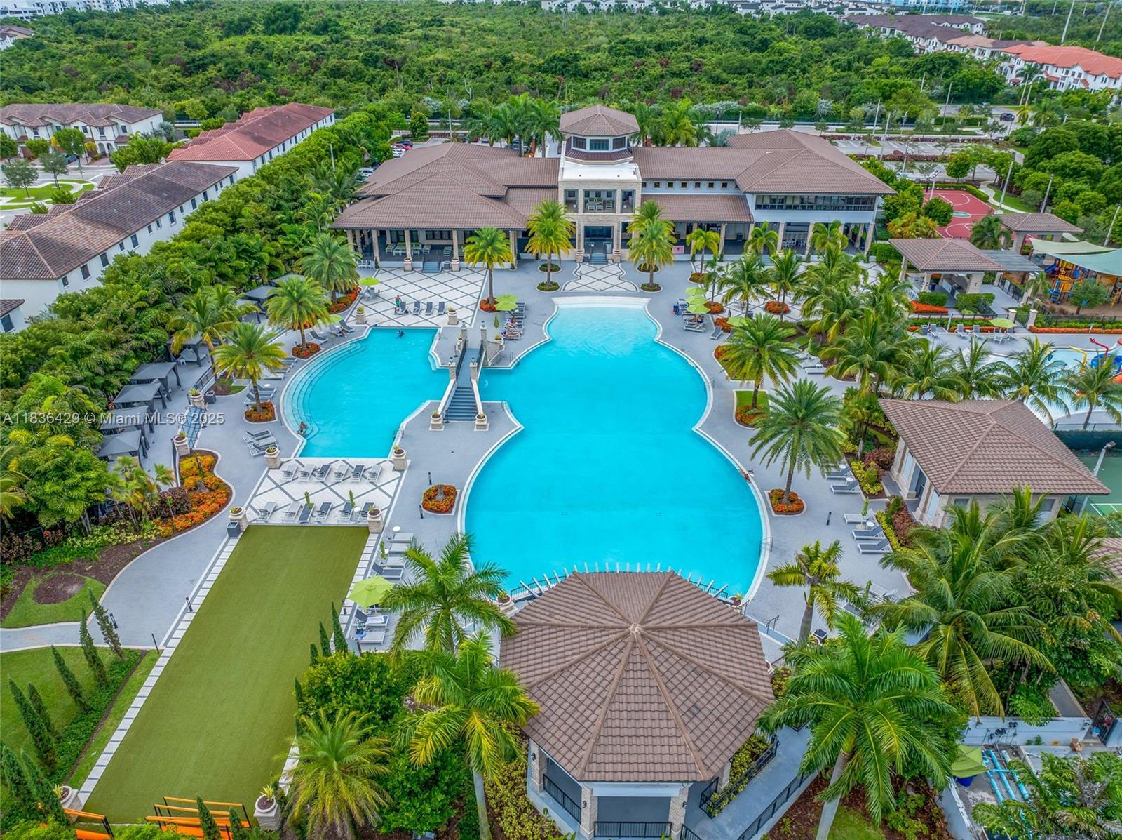 8877 NW 103rd Ave, Doral, Florida image 38