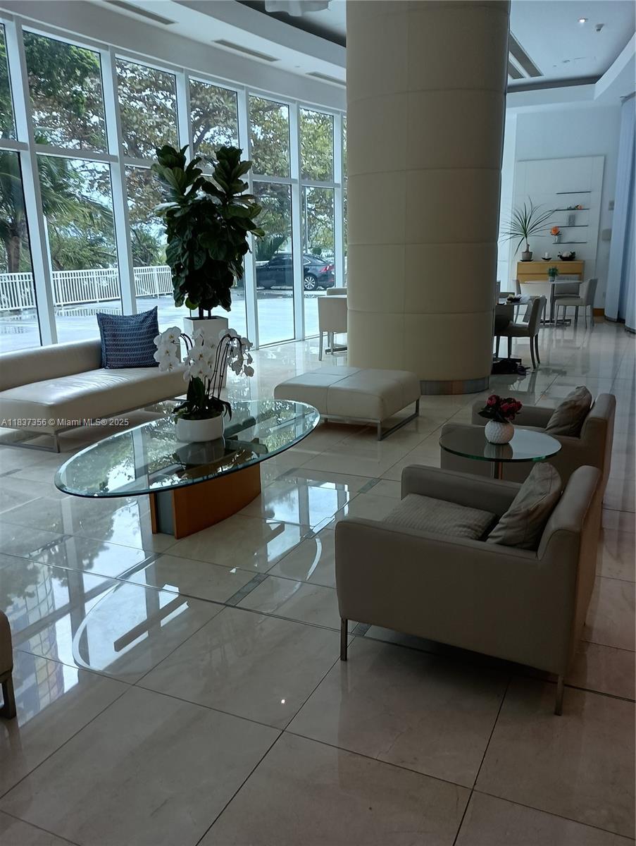 2101 Brickell Ave #2504, Miami FL 33129