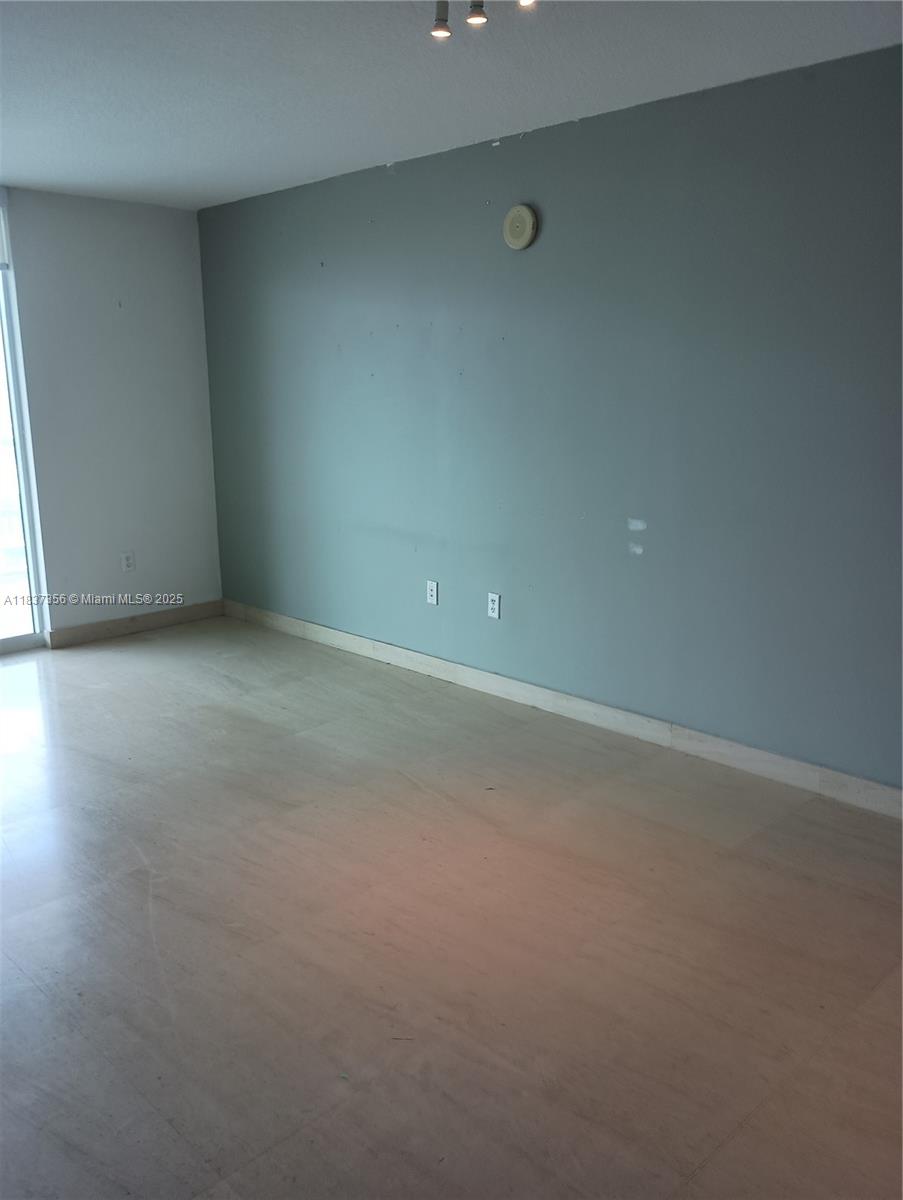 2101 Brickell Ave #2504, Miami FL 33129