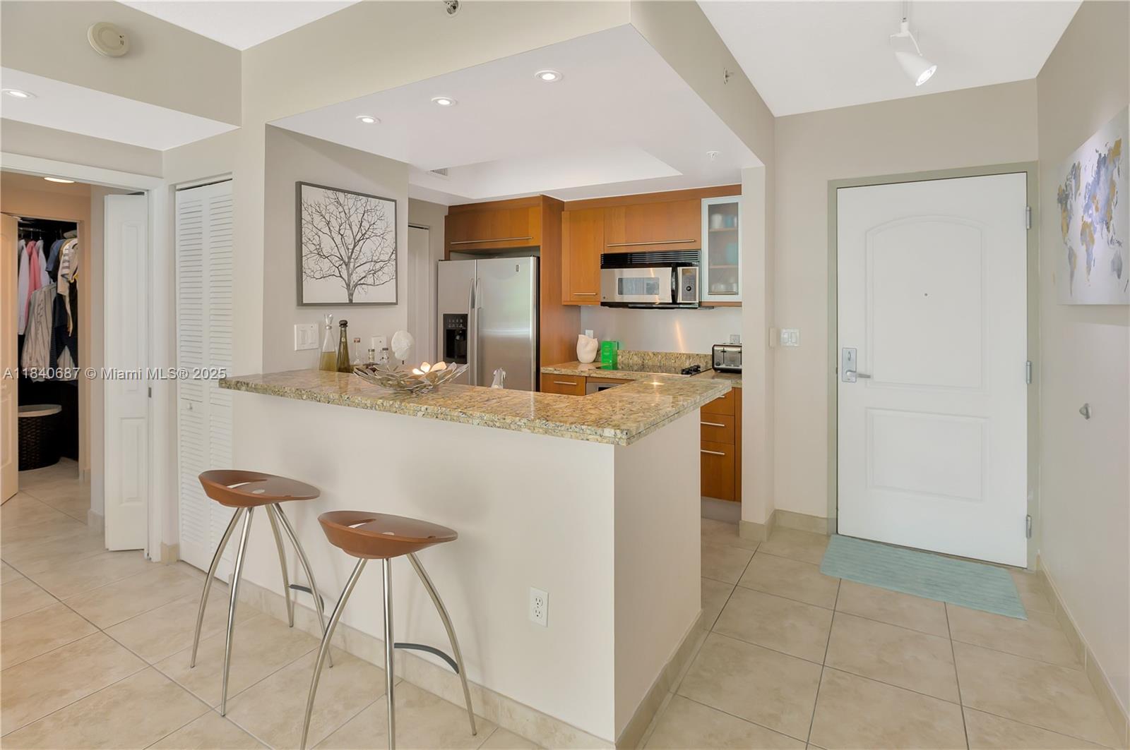 110 Washington Ave #2414, Miami Beach FL 33139