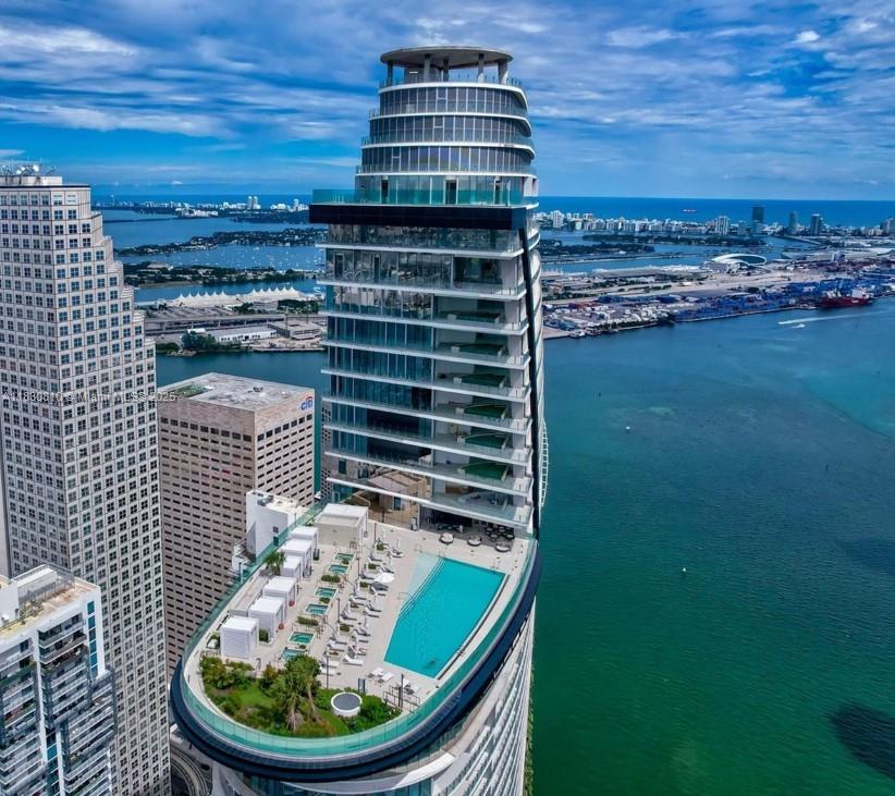 Apartamento para Alugar em Miami, FL
