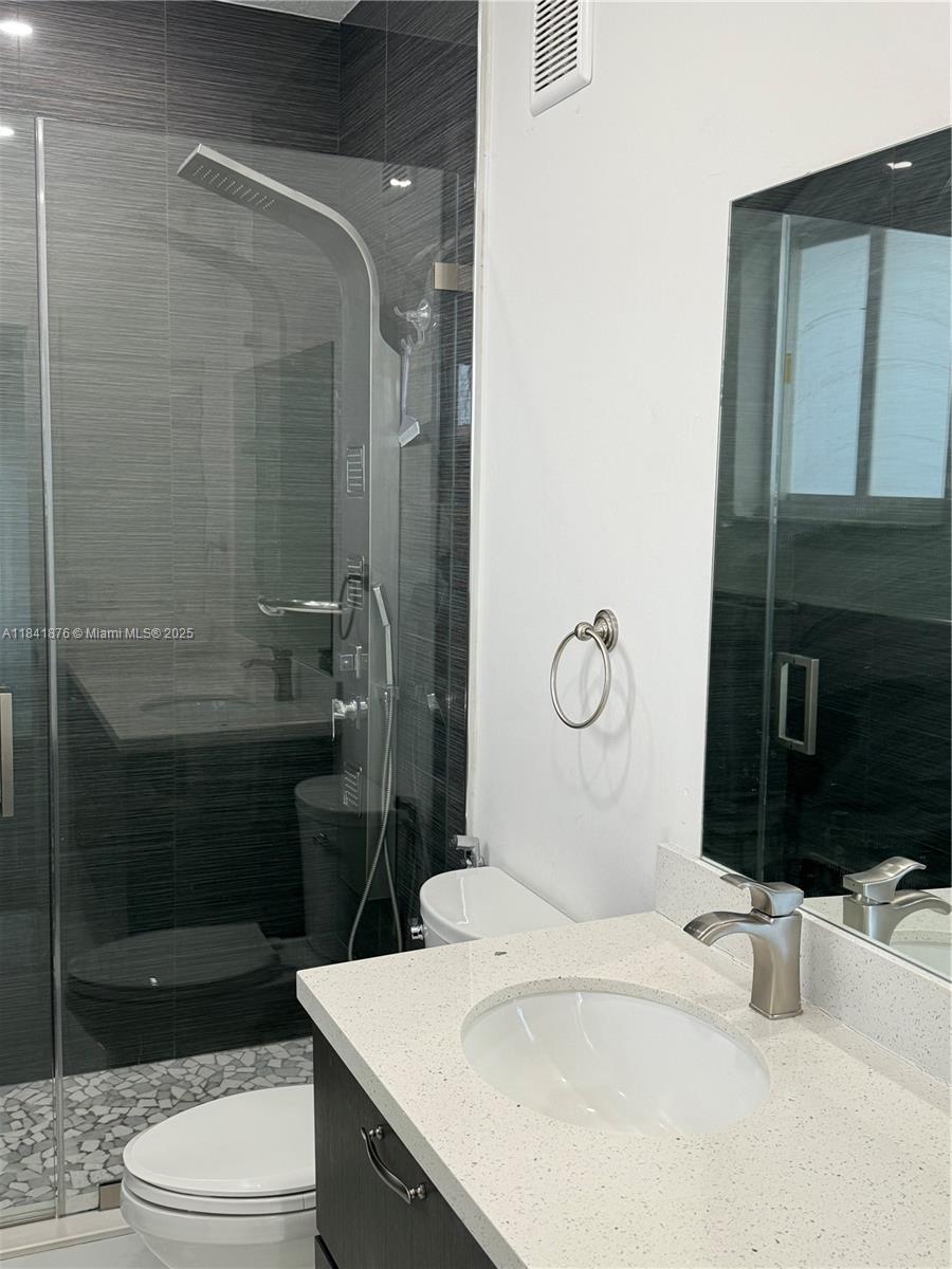 8424 NW 139th Ter #2705, Miami Lakes, Florida image 23