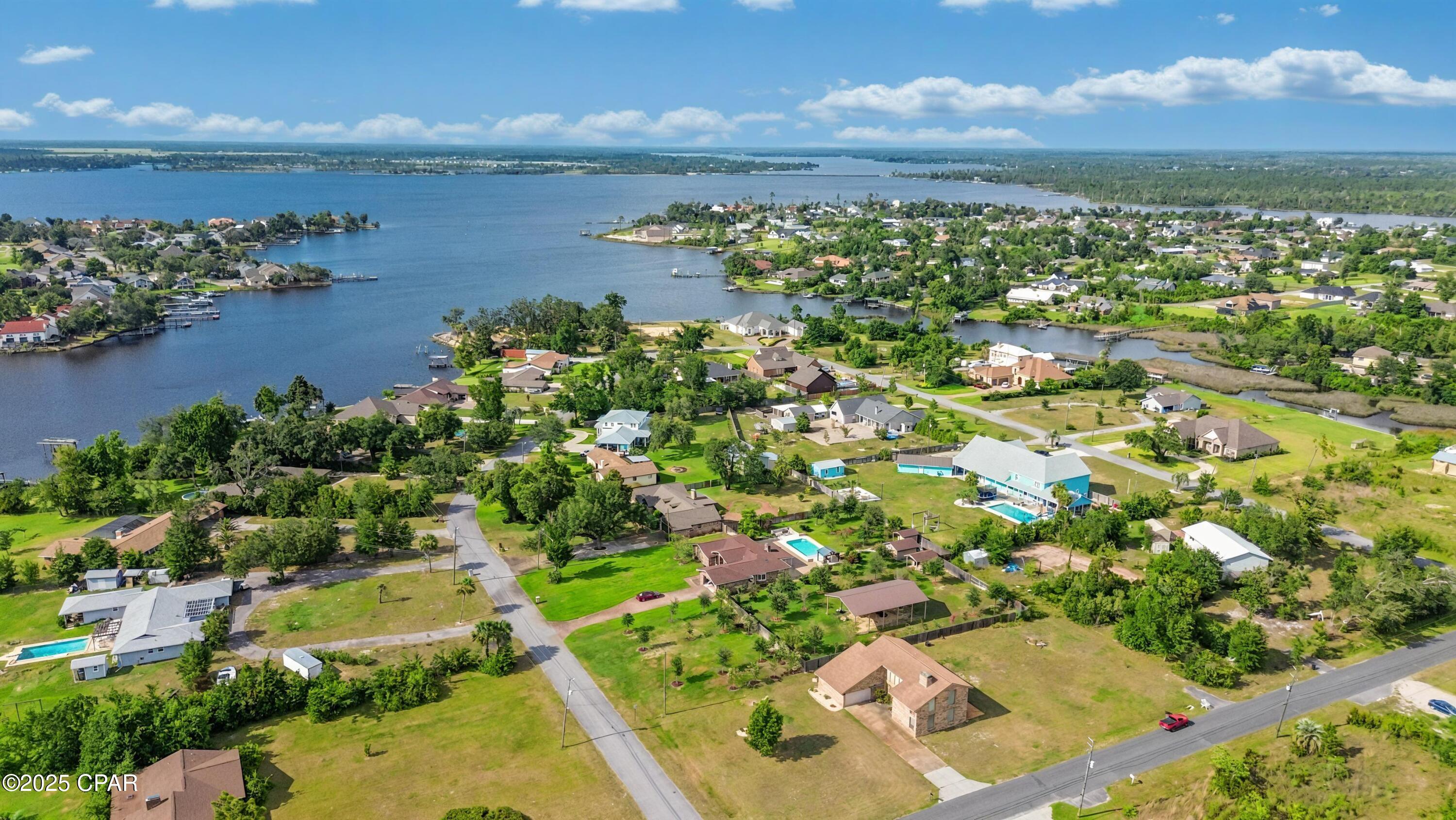 833 W Pierson Drive, Lynn Haven, Florida image 2