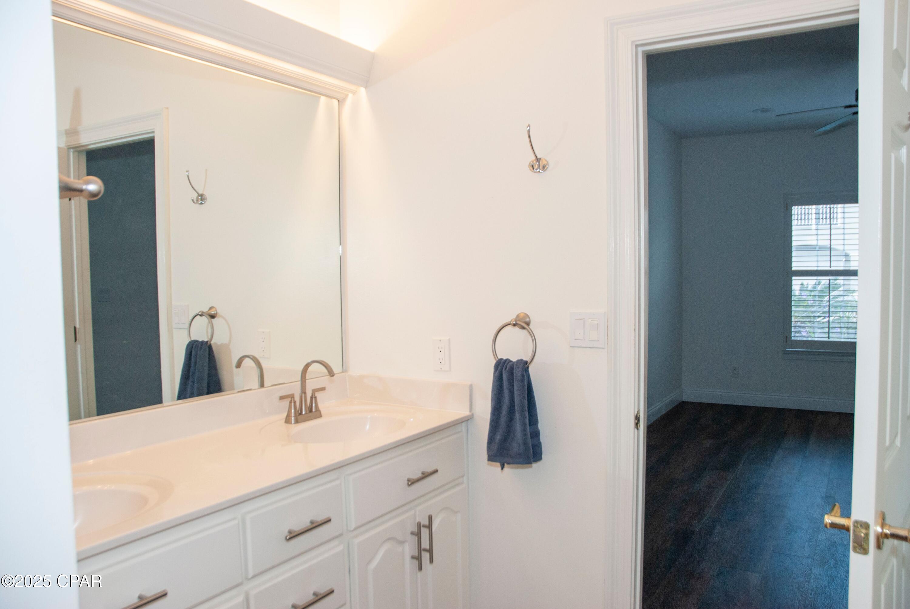 Image 11 For 7009 Lagoon Drive
