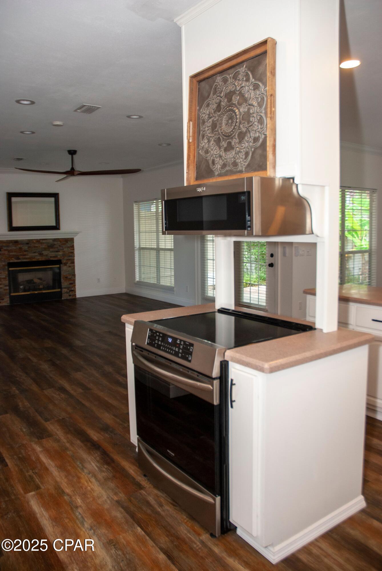 Image 4 For 7009 Lagoon Drive