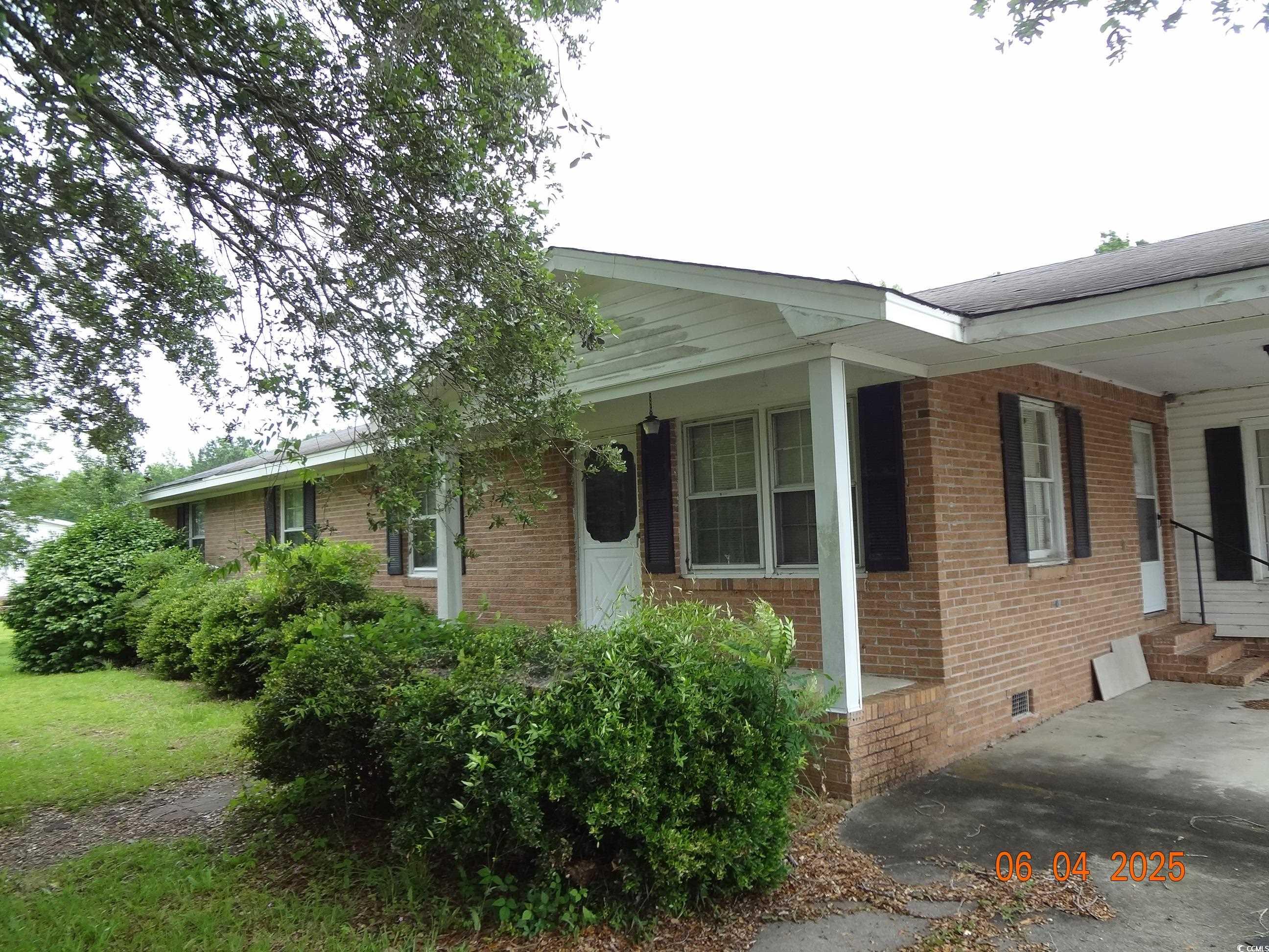 1914 Turkey Creek Rd. Nesmith, SC 29580