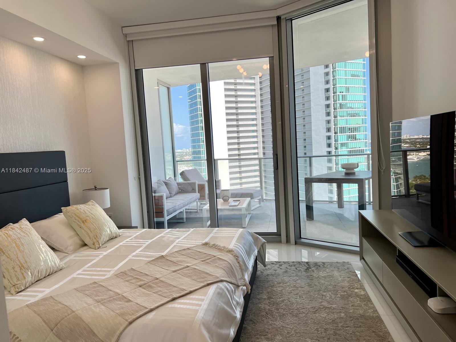 851 NE 1st Ave #2309, Miami FL 33132