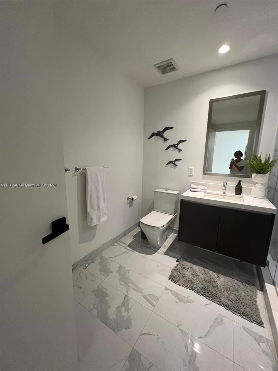 851 NE 1st Ave #2309, Miami FL 33132