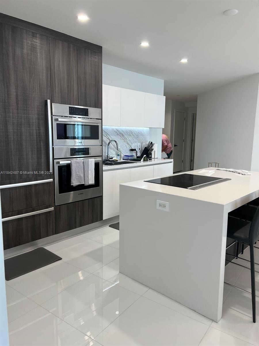 851 NE 1st Ave #2309, Miami FL 33132