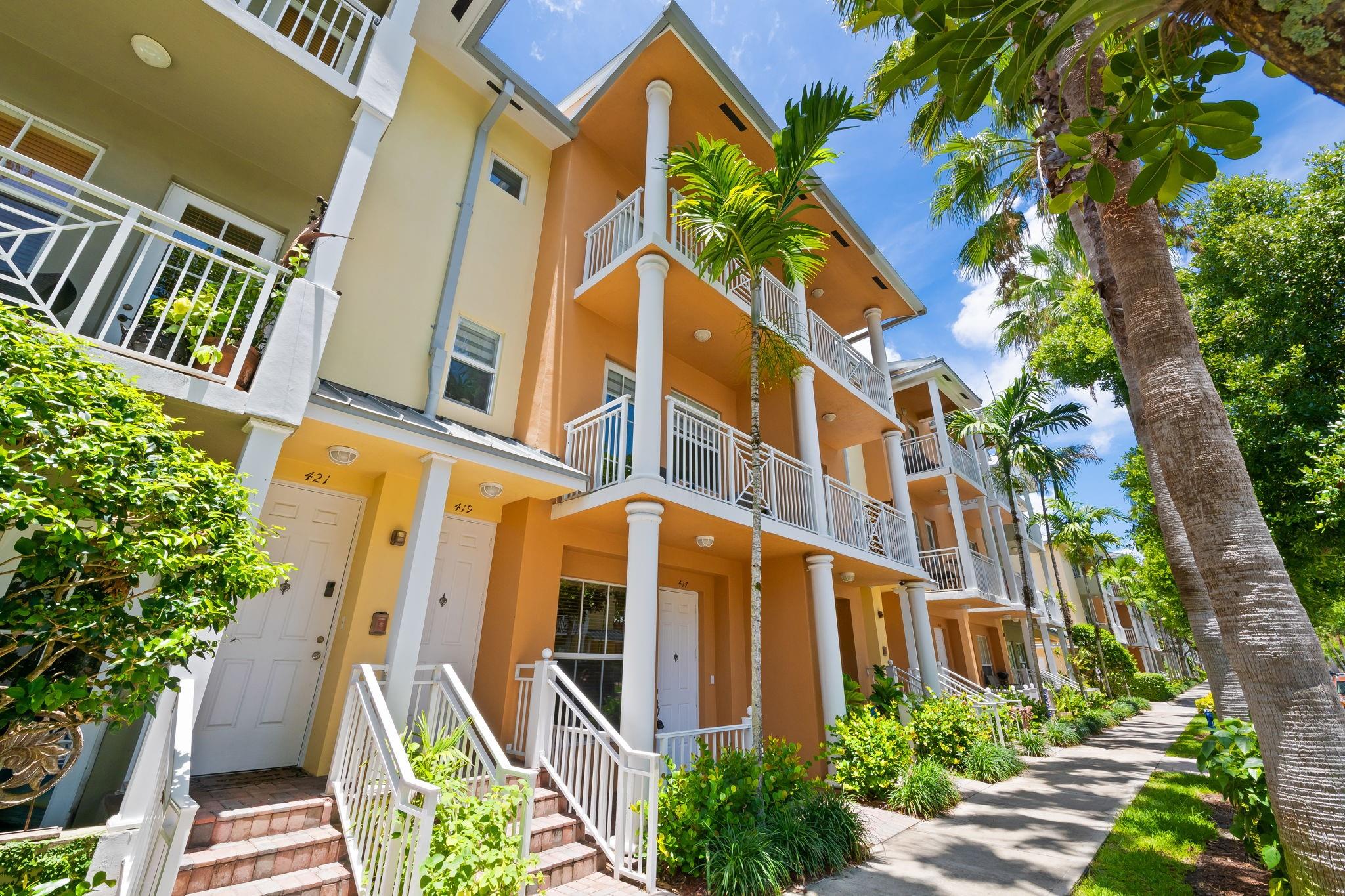 Homes for sale in North Lauderdale, FL | 419 Sw 13Th Ter, North Lauderdale, FL 33312 | MLS# F10515616