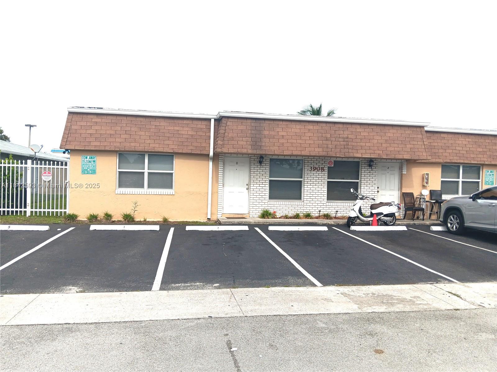 3908 30th Ter, Lauderdale Lakes, Florida 33309