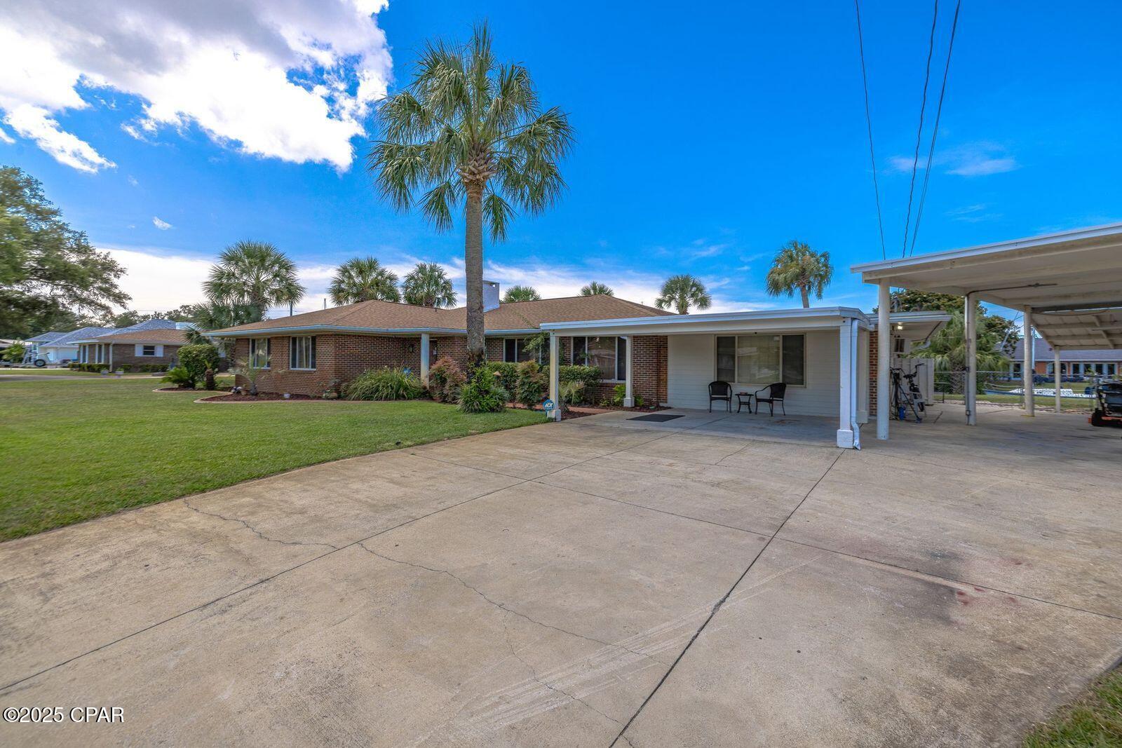 Image 3 For 411 Bayshore Drive