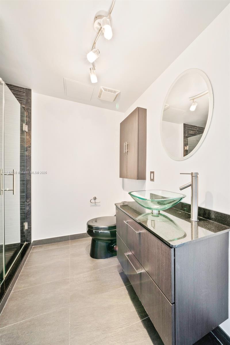 690 SW 1st Court #1001, Miami FL 33130