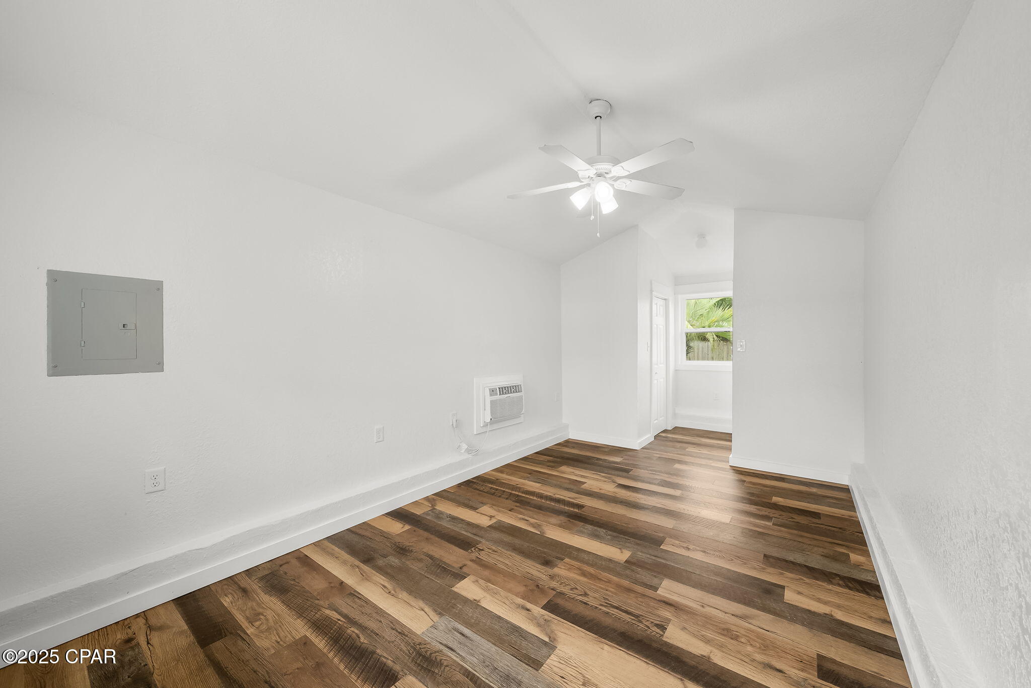 Image 22 For 1902 Tyndall Drive