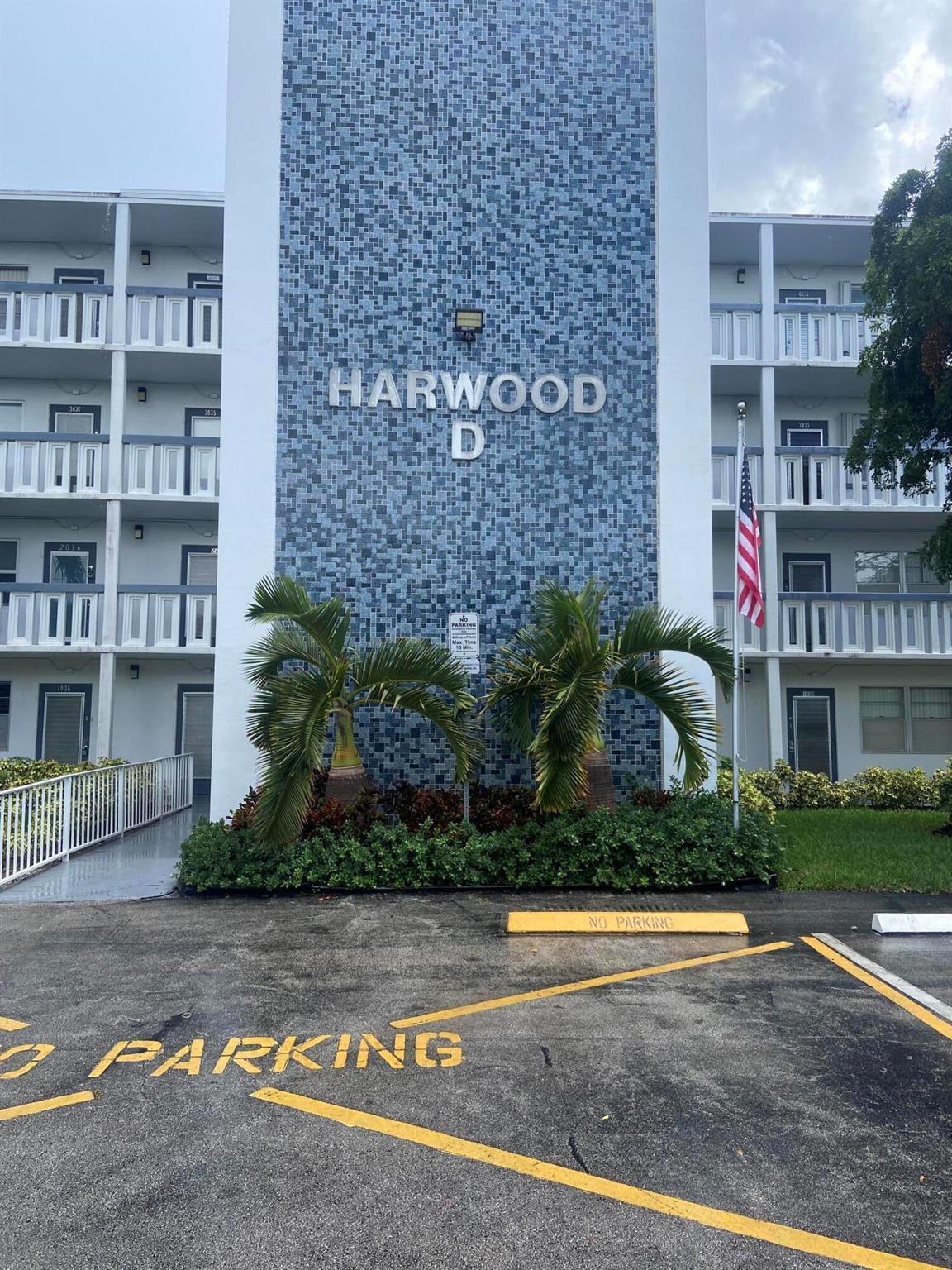 Harwood D Condos