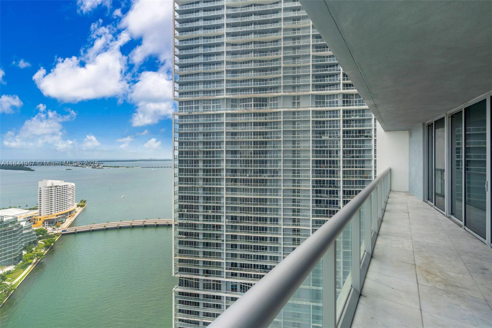 Condo for Sale in Miami, FL