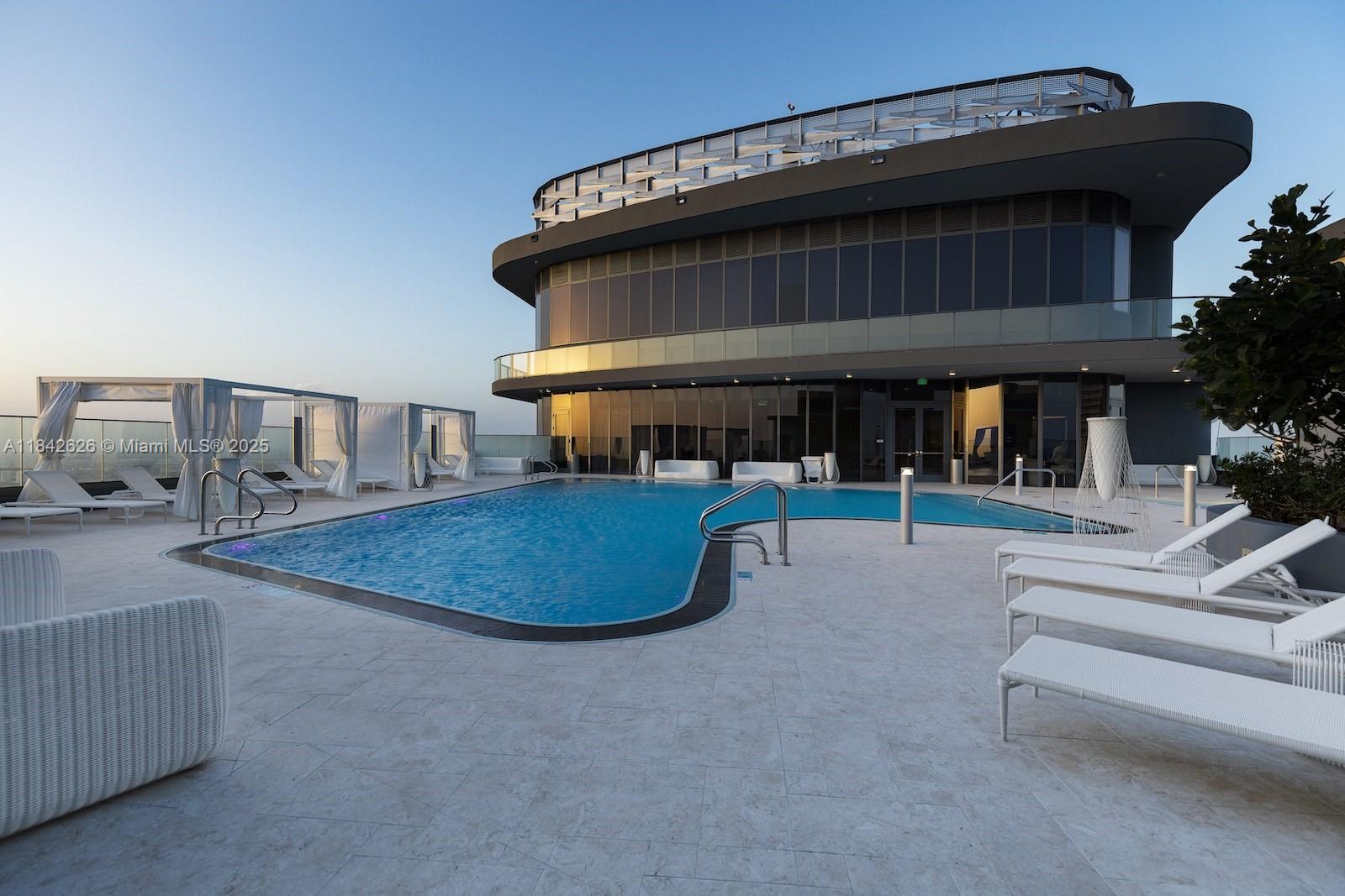 1000 Brickell Plz #4502, Miami FL 33131