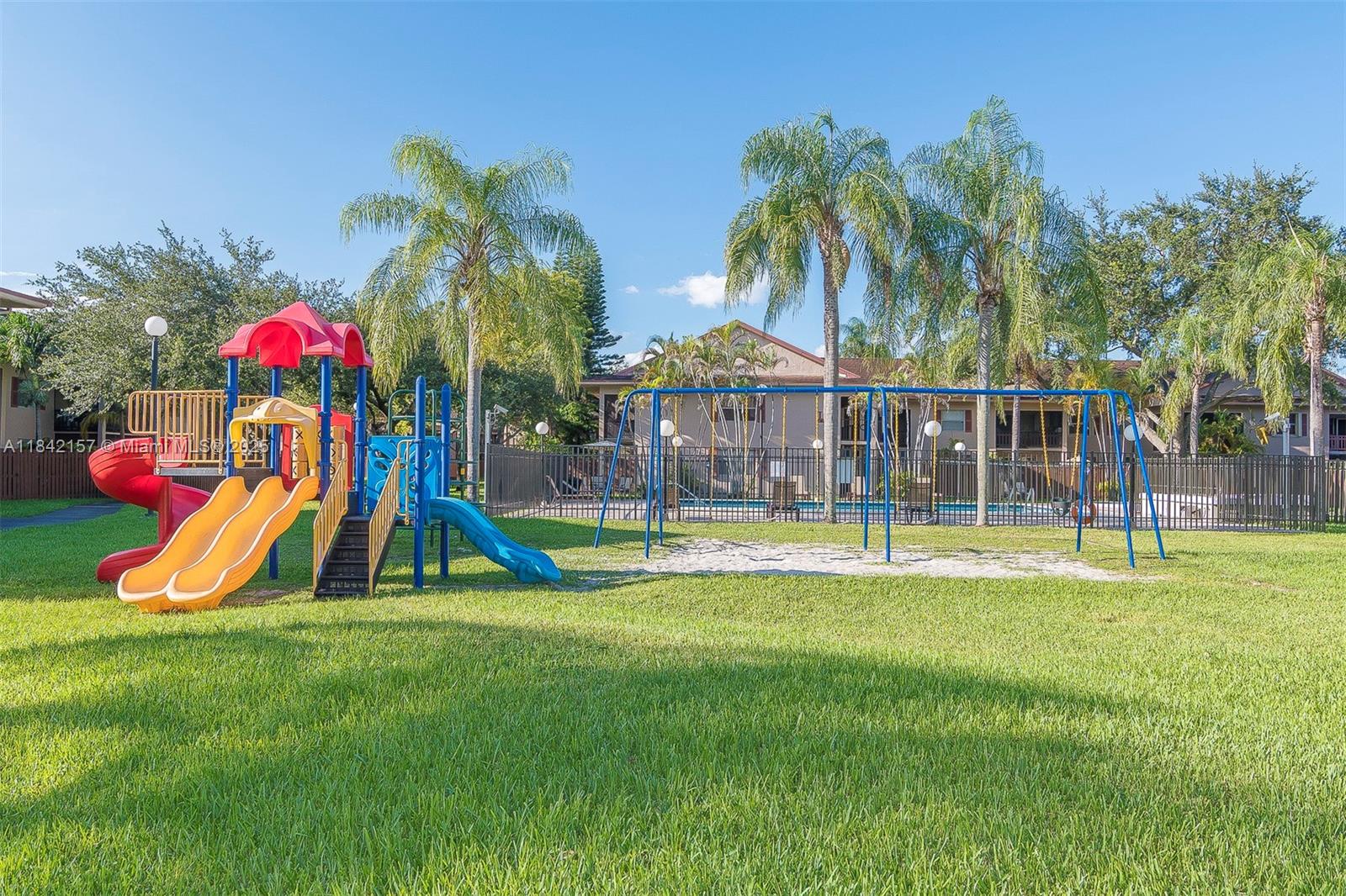 Property photo # 4