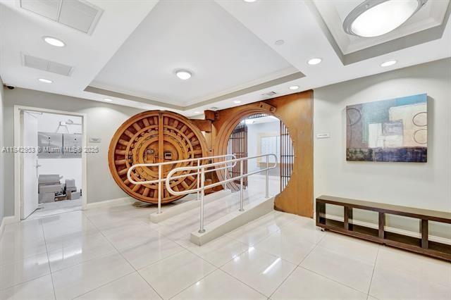 111 E Flagler St 708