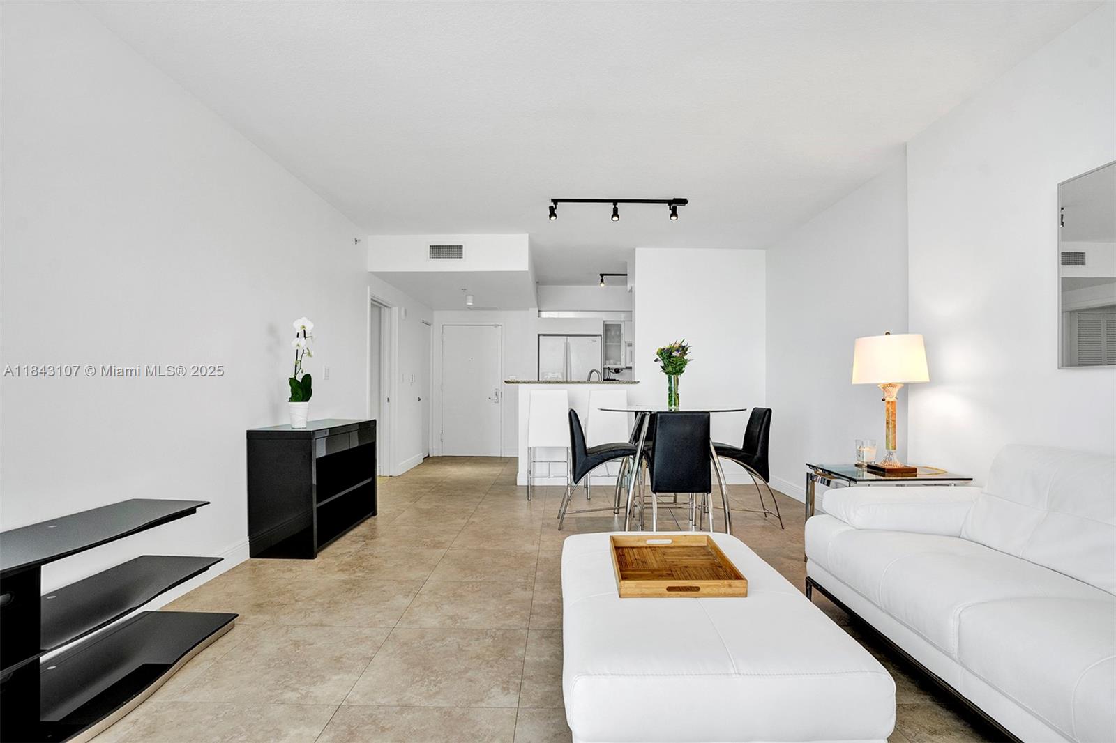 335 S Biscayne Blvd #2910, Miami FL 33131